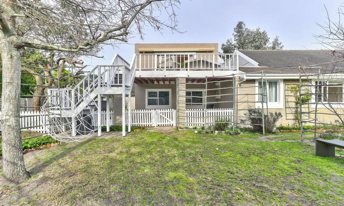 Bergvliet Apartment | Maple Cottage