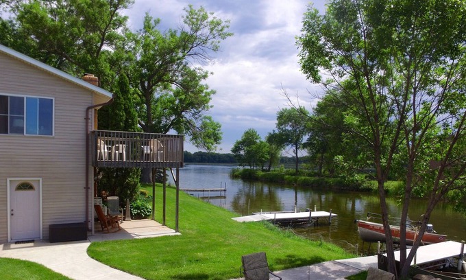 South Haven Cabin | Maple Hill Resort "Dally Cabin" - 1 Hour from Twin Cities