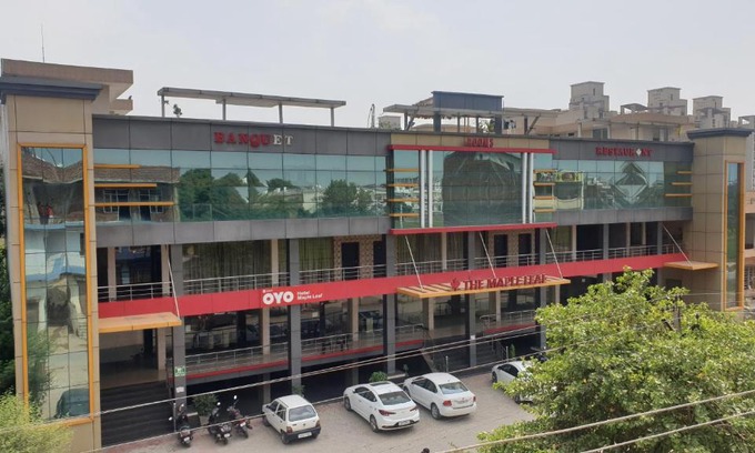 Kharar Hotel | Maple Leaf Hotel