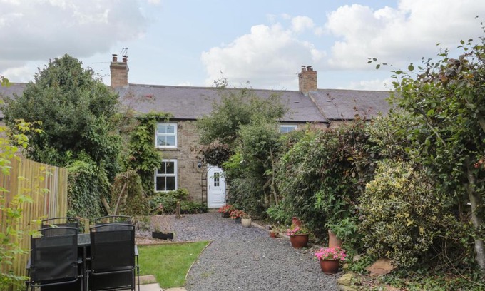 Morpeth House | Maple Tree Cottage