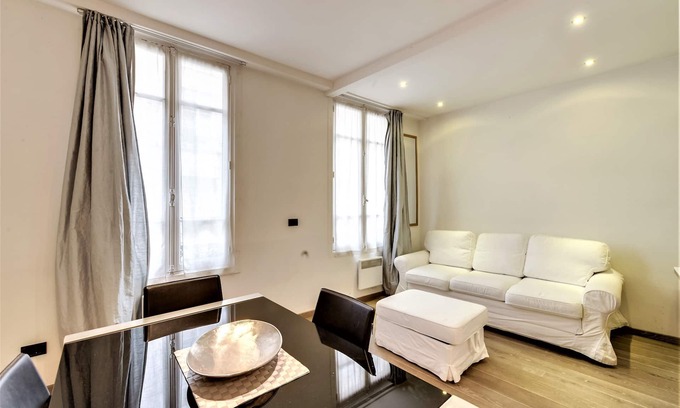 4th Arrondissement Apartment | Marais/Saint Paul - rue Ferdinand Duval ID 238