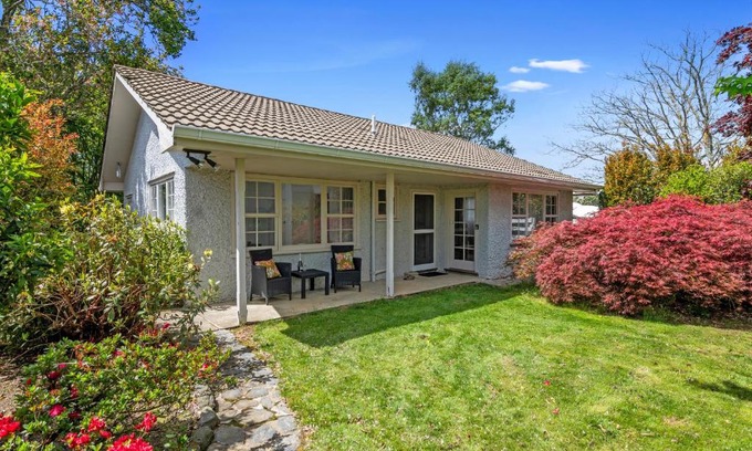 Takaka House | Maratoa - Takaka Holiday Home