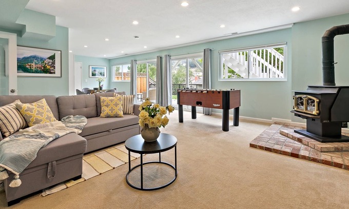 Park Pacifica House | @ Marbella Lane-Charming home your dream getaway!