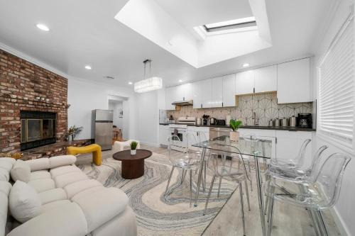 West Covina House | # Marbella Lane - Serene and Pristine 2BR Home