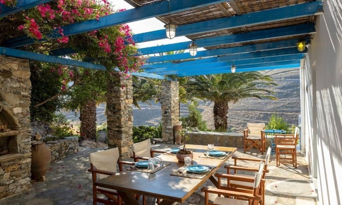 Serifos House | Margaritas Oasis