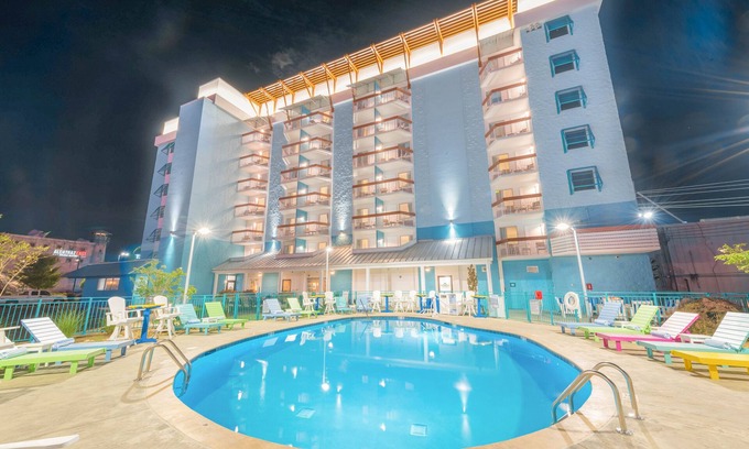 Pigeon Forge Hotel | Margaritaville Island Inn