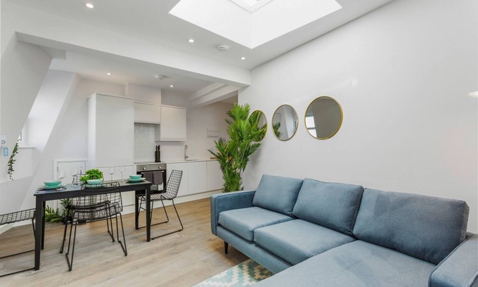 Margate Apartment | Margate Getaway: Two-Bedroom, 4 guest