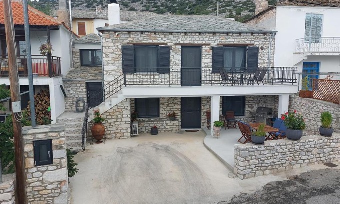 Thasos House | Maria Tsomou