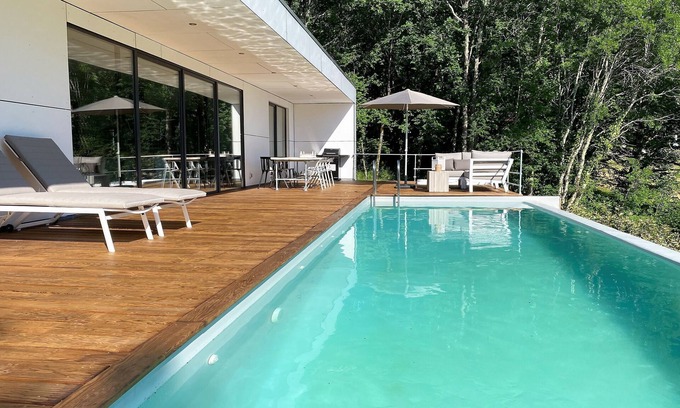 Lachapelle-Auzac Villa | Marilove is a luxury Boutique Villa with private swimming pool and jacuzzi