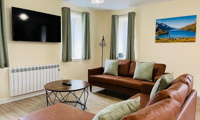 Corpach House | Marina Apartments 1