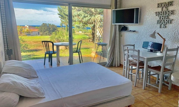 Marine de Saint Ambroggio Apartment | Marine di Sant'Ambroggio - Charming studio near the sea - 114 COCO