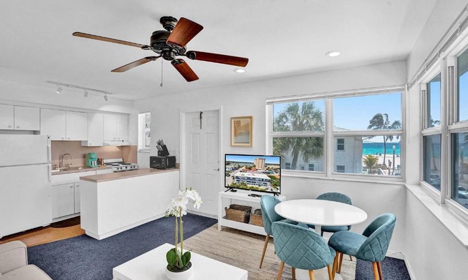 Hollywood South Central Beach Apartment | Marine Villas # 5