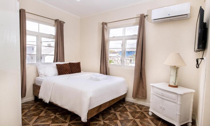 Callendar Apartment | Mariner Suites