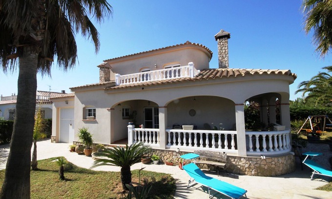 Riumar House | "Mariposa"@MARISOL: 300m to the beach, private pool, A/C, WiFi, dog beach.