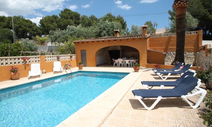 Moravit Villa | Mariros - pretty holiday property with garden and private pool in Moraira