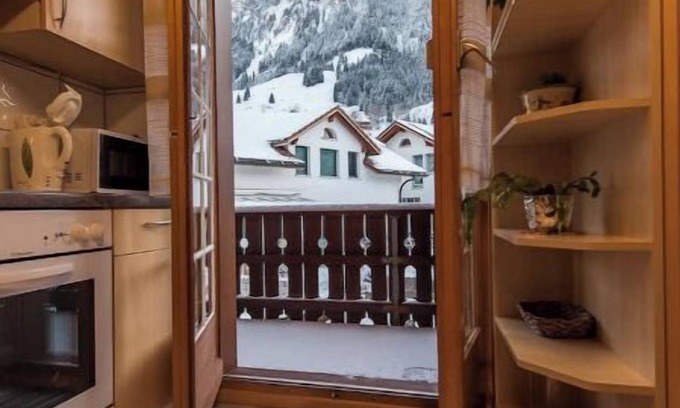 Fluehli Apartment | Maris apartment for up to 8 people :)