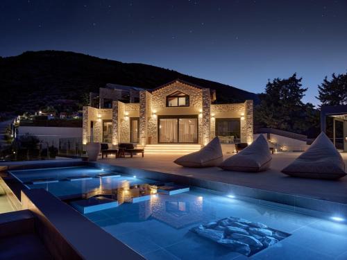 Pantokratoras Villa | Marisia Luxury Villa, An Acre of Endless Blue