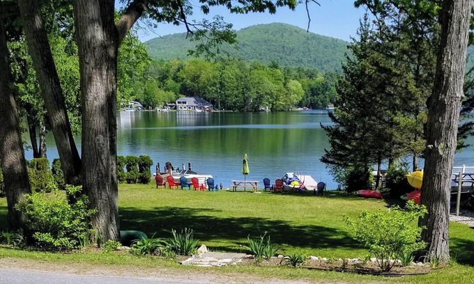 Queensbury House | Marley's Cove on Glen Lake