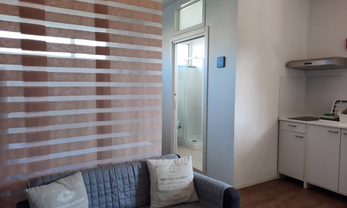 Capannori Apartment | Marta Sul Melo - Studio Apartment Fuoco