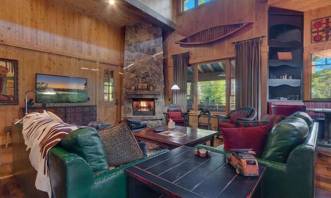 Truckee House | Martis Camp Barn Styled Cabin - Stunning 3 BR Walk to Family Barn and Camp Lodge!