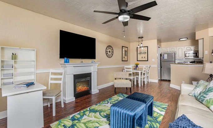 Ocean Side Village Condo | Mary-Etta2 · Elegant Ground Floor King Bed Condo · Half Mile from Beach