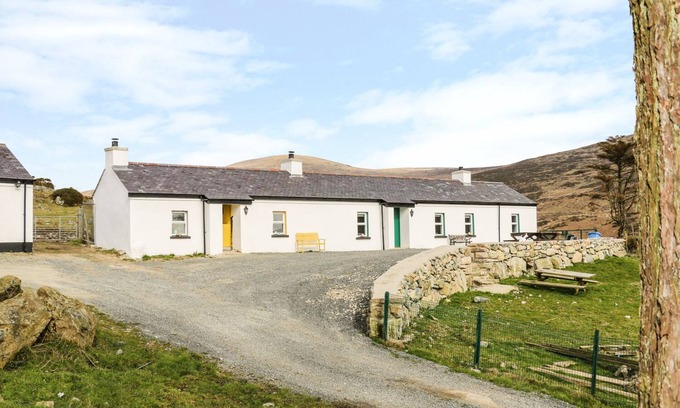 Newry Cottage | MARY LARKIN'S COTTAGE, pet friendly, with open fire in Rostrevor