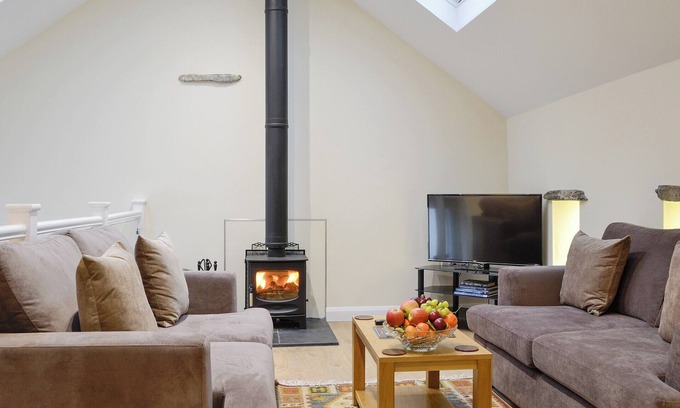 Keswick Cottage | Mary Rook Cottage - UK1369