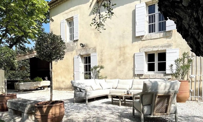 Graveson Other | Mas d'Artalet : Family home with heated pool