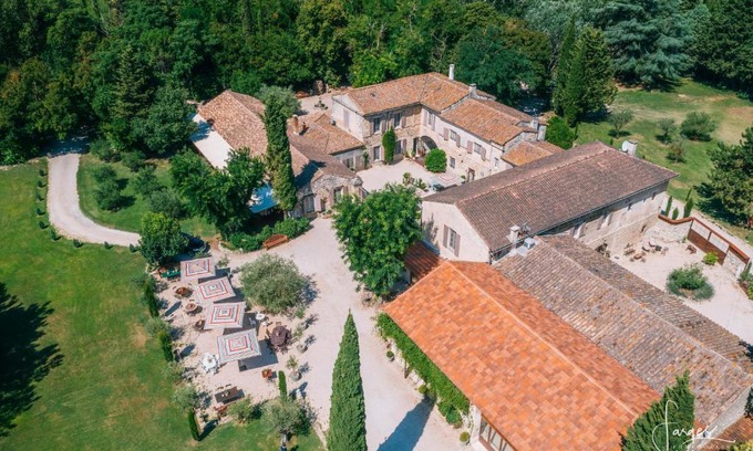 Tarascon Hotel | Mas des Comtes de Provence
