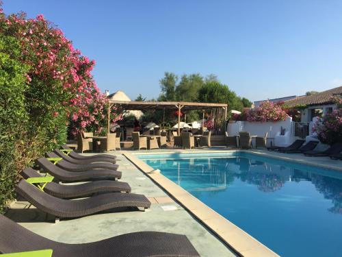 Saintes-Maries-de-la-Mer Hotel | Mas Des Salicornes