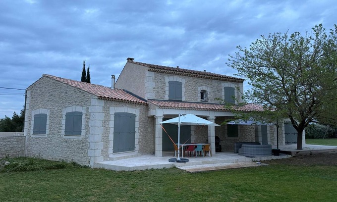 Arles Other | MAS Luxueux