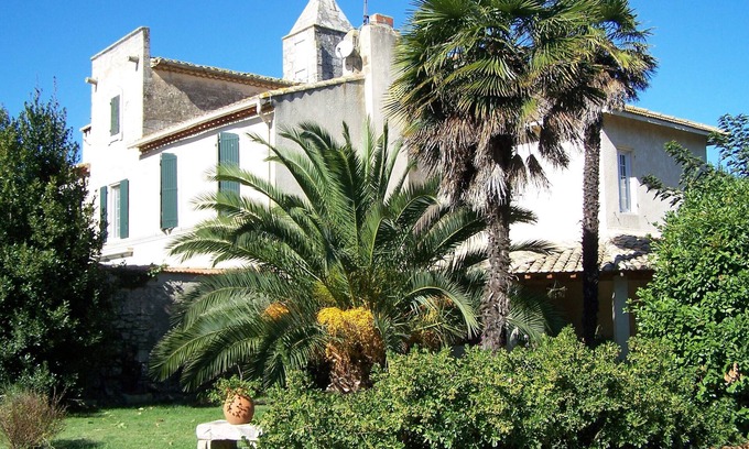 Albaron Cottage | Mas of Character Judge Gite With Pool In A Traditional Mas Camargais