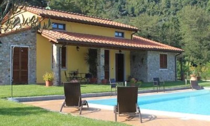 Vicopelago Villa | Massa Pisana: Villa with pool and big garden at only 3 km far from the centre