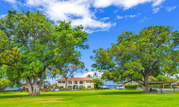 Downtown Lahaina House | Maui 3 Bedroom Townhome Sleeps 6