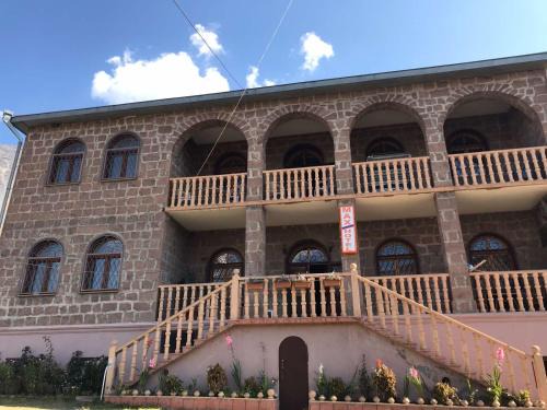 Stepantsminda Hotel | Max Hotel Gogi Alibegashvili