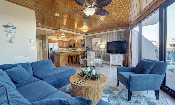 Port Aransas Condo | Mayan Princess 106 Coastal Distancing | Beachfront