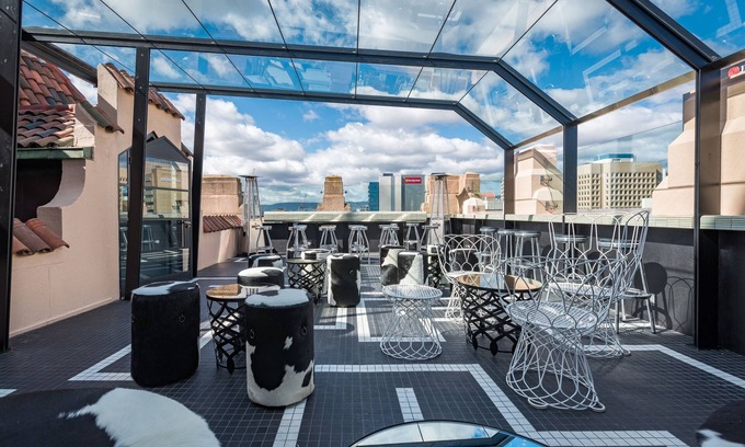 Adelaide Central Business District Hotel | Mayfair Hotel