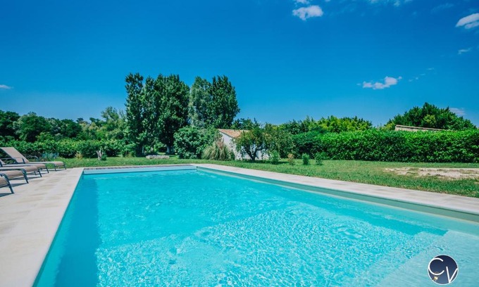 Saint-Quentin-la-Poterie House | Mazet au calme -Piscine privée-Grand jardin arboré