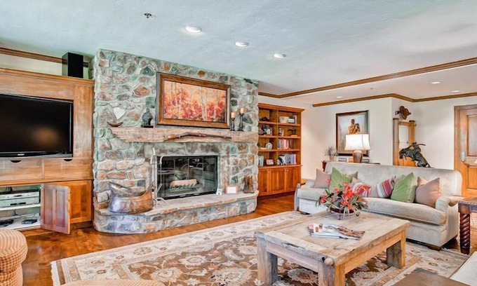 Highlands Townhomes Condo | McCoy Peak 101 - 4 Bedroom Residence