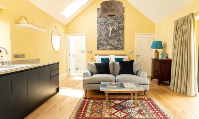 Axminster House | Meadow Barn