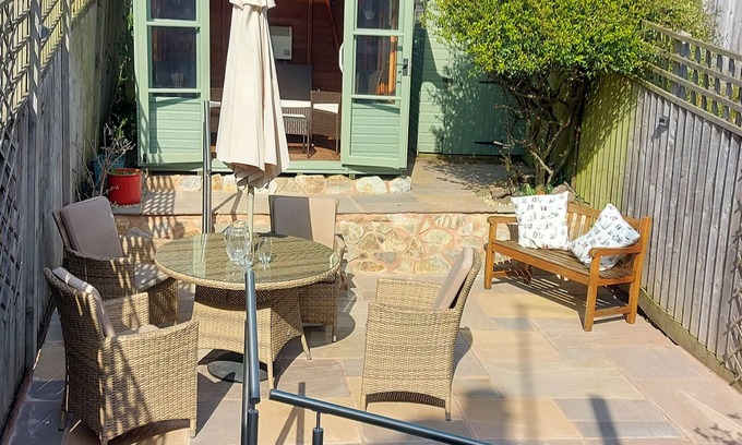 Lympstone Cottage | Meadow View Cottage