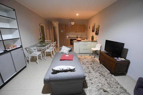 Reggio Calabria Apartment | Mediterranean Dream