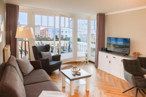 Kuehlungsborn Apartment | Meeresblick - inklusive saisonalem privatem Strandkorb