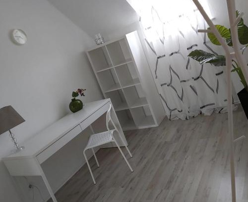 Mayen House | Megena