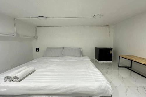 Bang Phlat Apartment | Megun capsule 150 cm