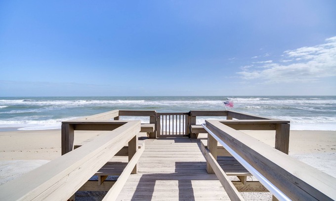 Melbourne Beach Condo | Melbourne Beach Oceanfront Condo w/ Pool Access!