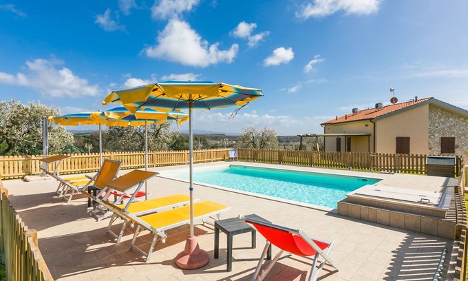 Riparbella House | Melograno by Interhome