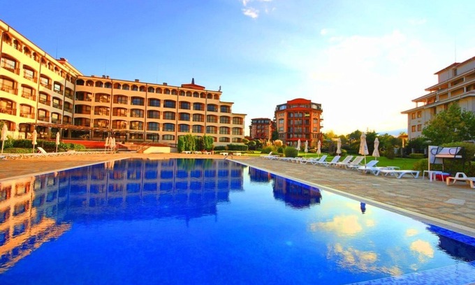 Tsarevo Apartment | MENADA * REGINA Mare * Apartment with Pool View