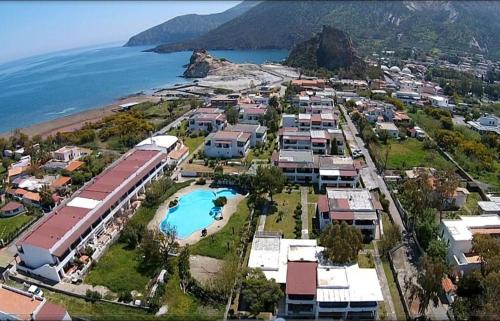 Vulcano Porto Apartment | Menichetta bilo 5 posti con piscina gratuita dall'11 Luglio al 31 Agosto