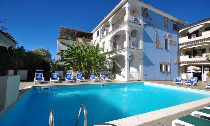 Orosei Apartment | Menta, 2-bedroom apartment with 2 bathrooms and close to the pool.